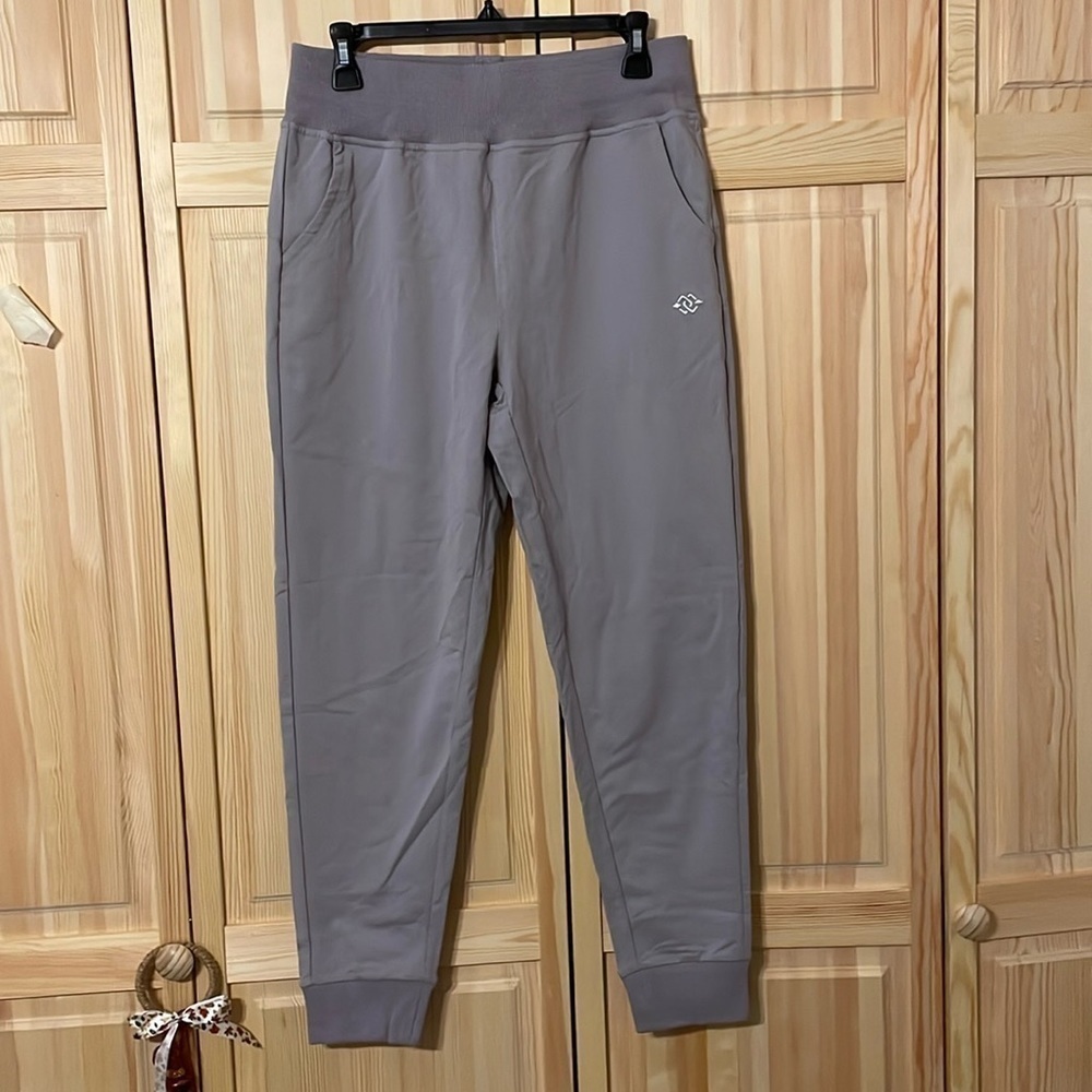 T8. Mofiz woman’s joggers